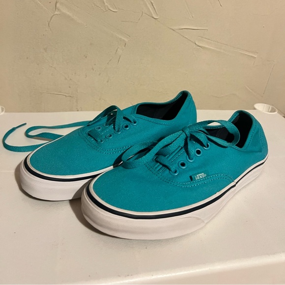Women’s Vans Authentic - Picture 2 of 5